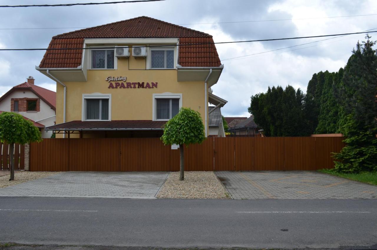 Gazlang Apartman Hajduszoboszlo Bagian luar foto
