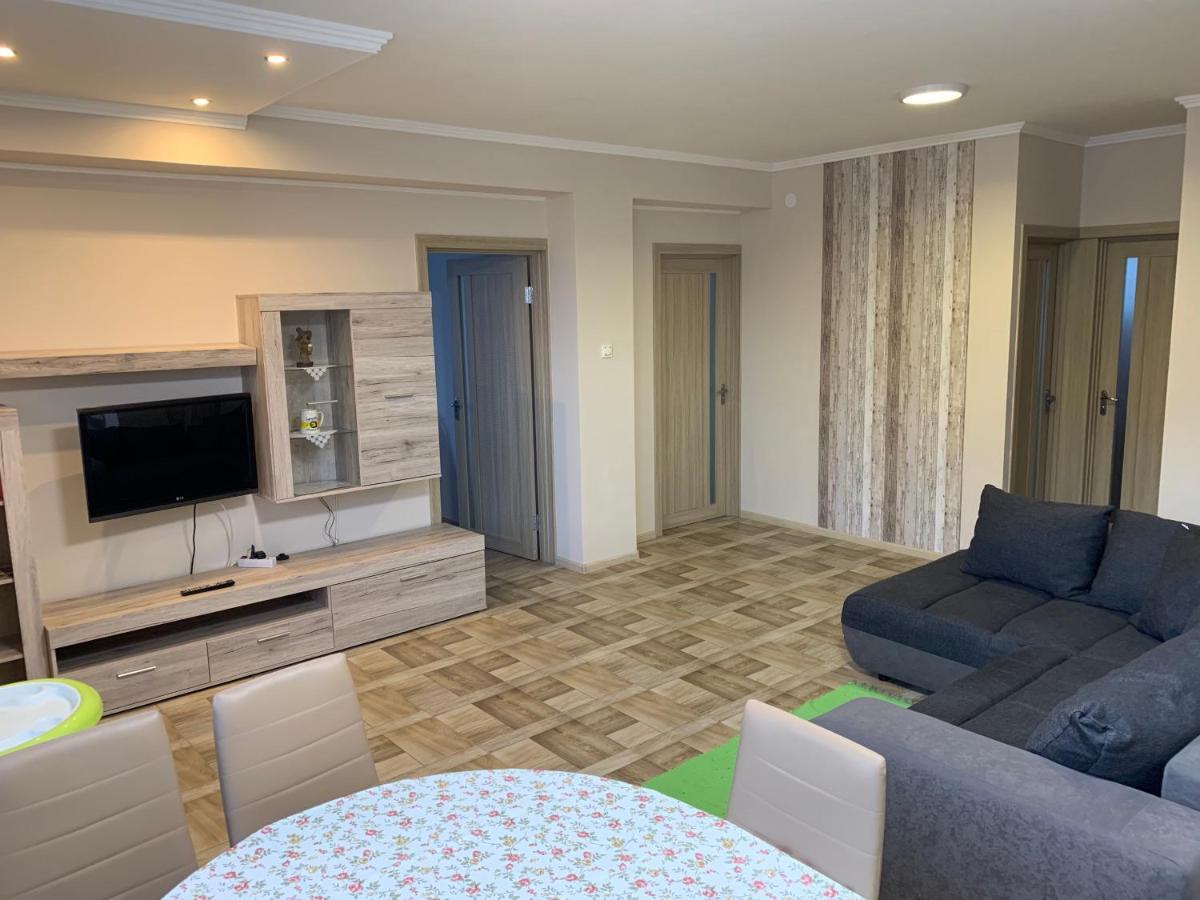 Gazlang Apartman Hajduszoboszlo Bagian luar foto